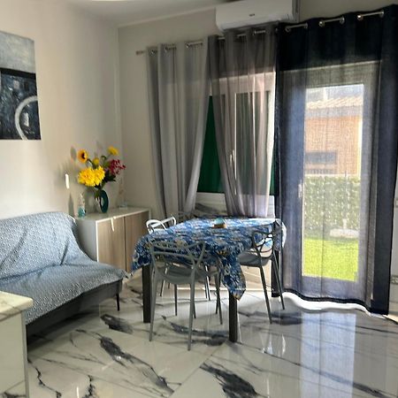 Front Sea Luxury Daire Lido di Ostia Dış mekan fotoğraf