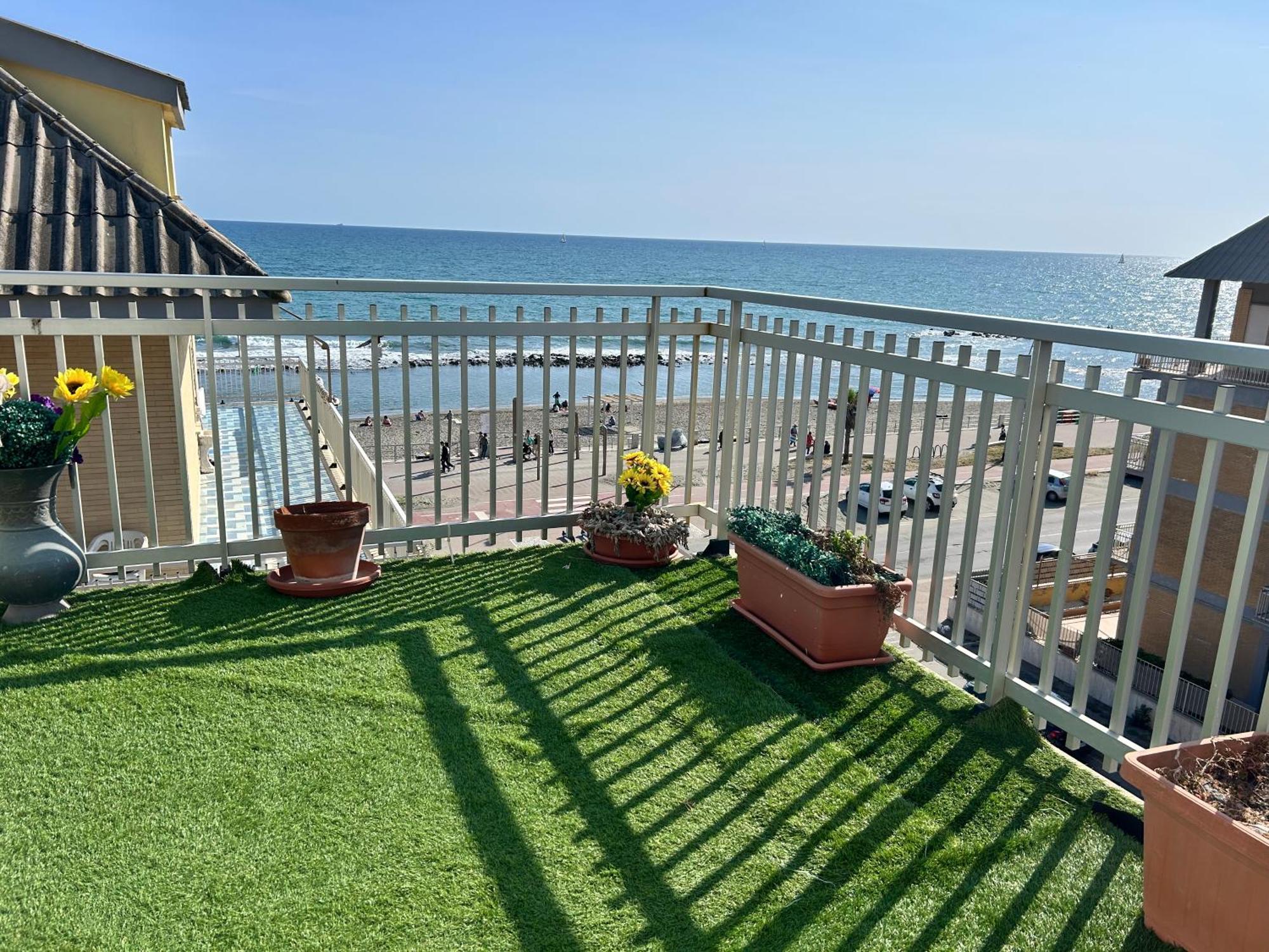 Front Sea Luxury Daire Lido di Ostia Dış mekan fotoğraf